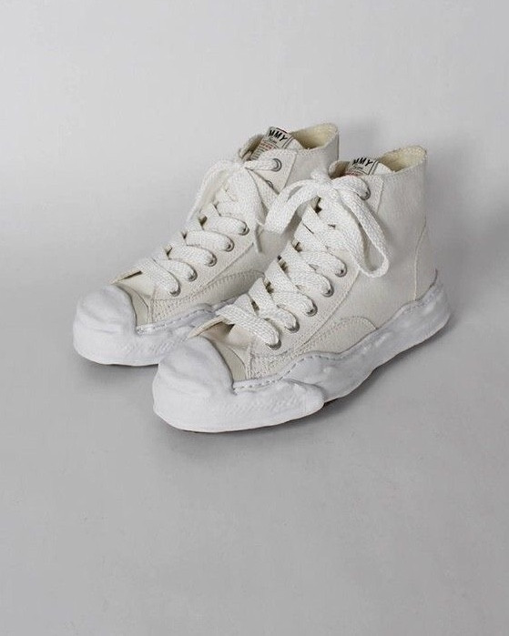 Небанальные кеды и кроссовки для удобного свадебного