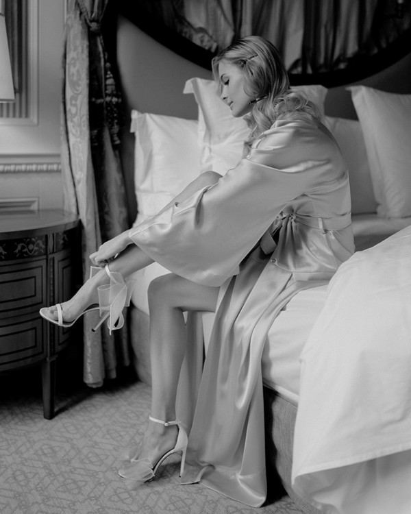 Где искать идеальные белые босоножки, если нужно