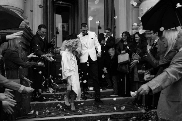 Дерзкая свадебная съемка. Черно-белые кадры Павла Голубничего