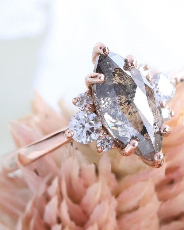 Помолвочные кольца от дизайнеров из разных уголков