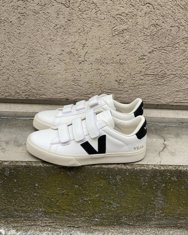 Небанальные кеды и кроссовки для удобного свадебного