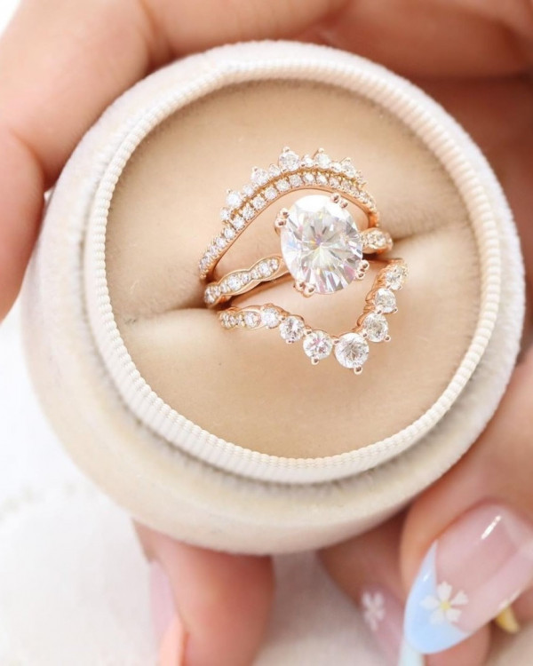 Помолвочные кольца от дизайнеров из разных уголков