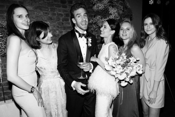 Камерная свадьба в частном баре