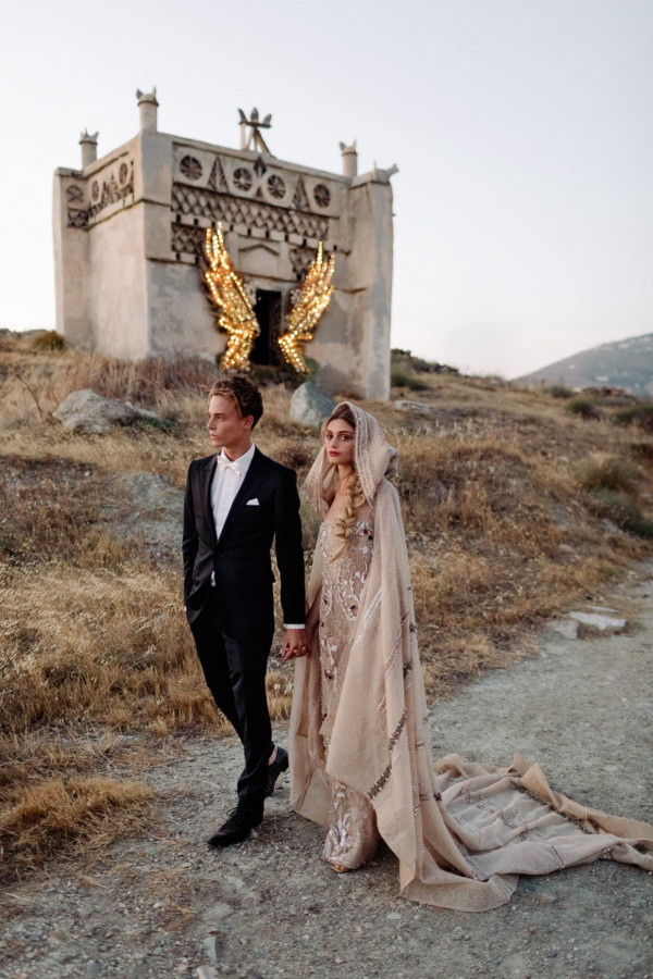 Любовное посвящение от Anna Roussos