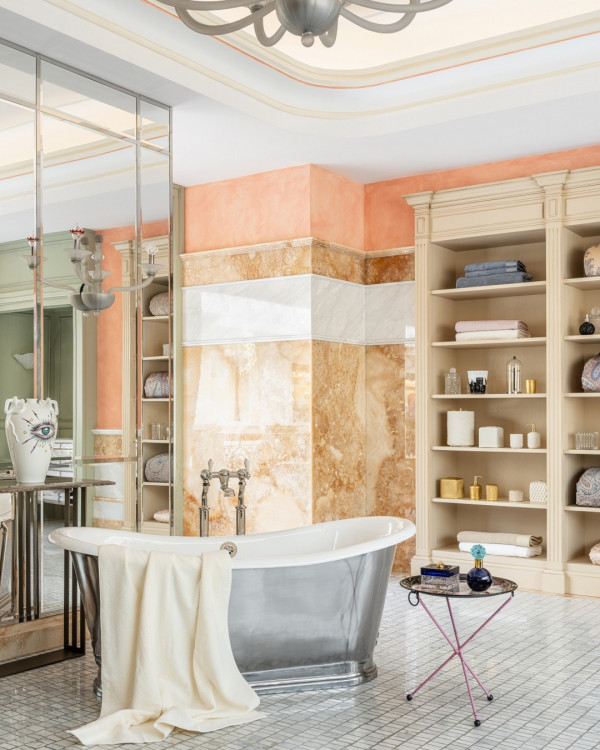 Где купить подарок на свадьбу?