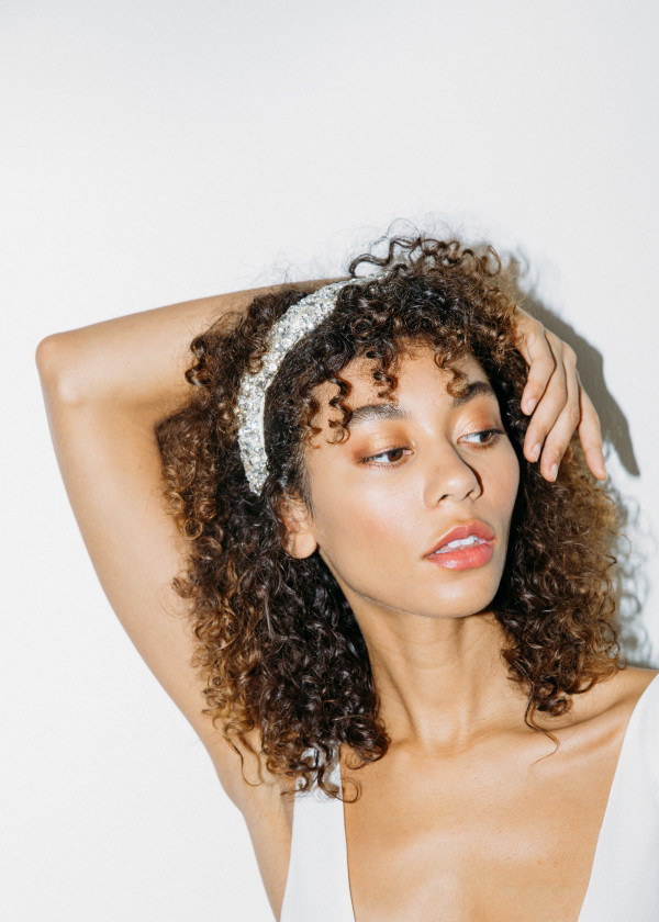 Ободки для свадебного образа