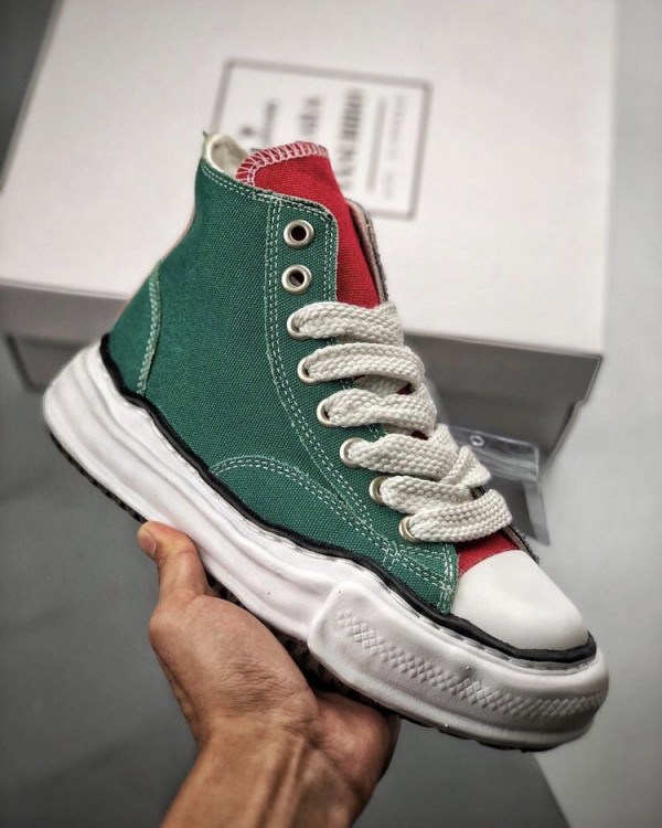 Небанальные кеды и кроссовки для удобного свадебного