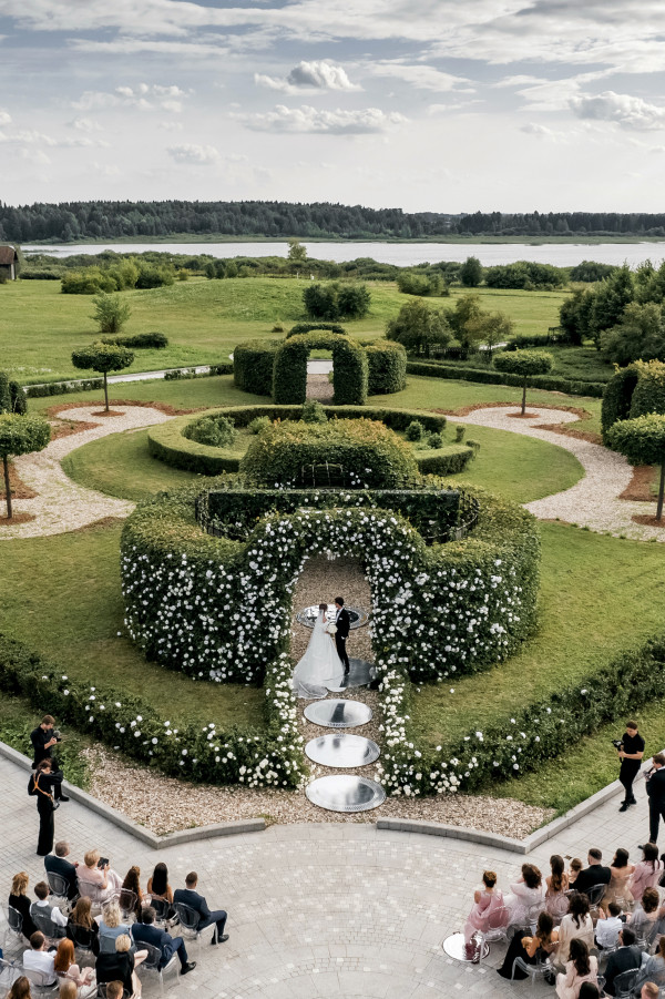 Классическая свадьба на итальянской вилле недалеко от