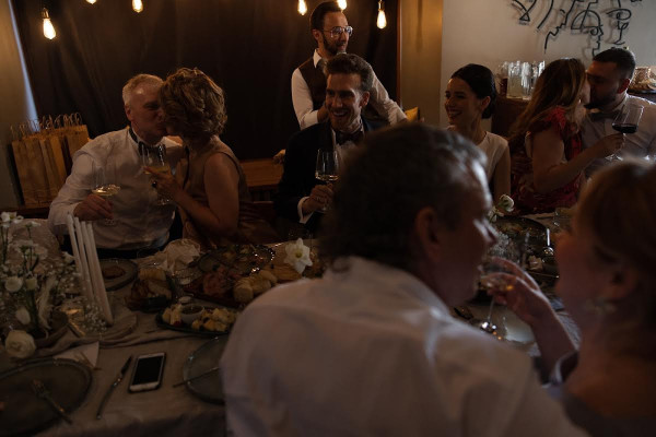 Камерная свадьба в частном баре