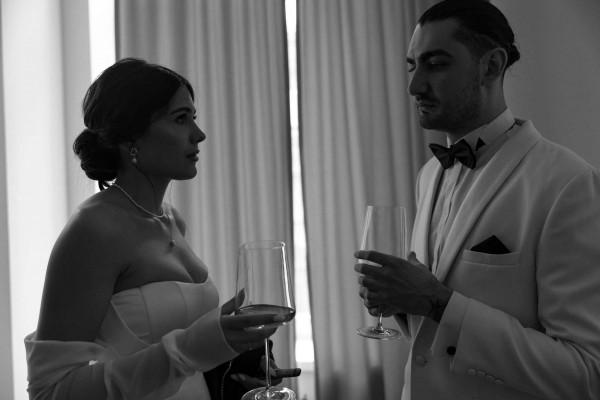 Дерзкая свадебная съемка. Черно-белые кадры Павла Голубничего