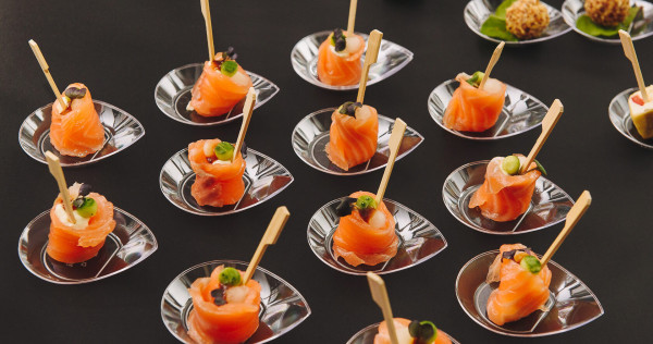 Кейтеринг Хангри Вульф