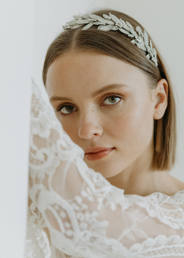 Ободки для свадебного образа