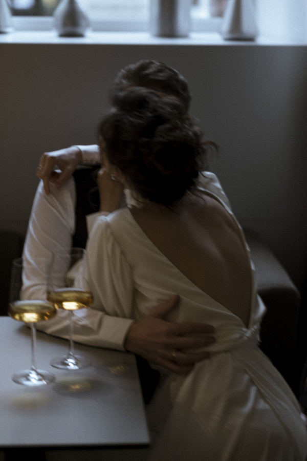 Свадебная серия в пасмурном Петербурге от Анны