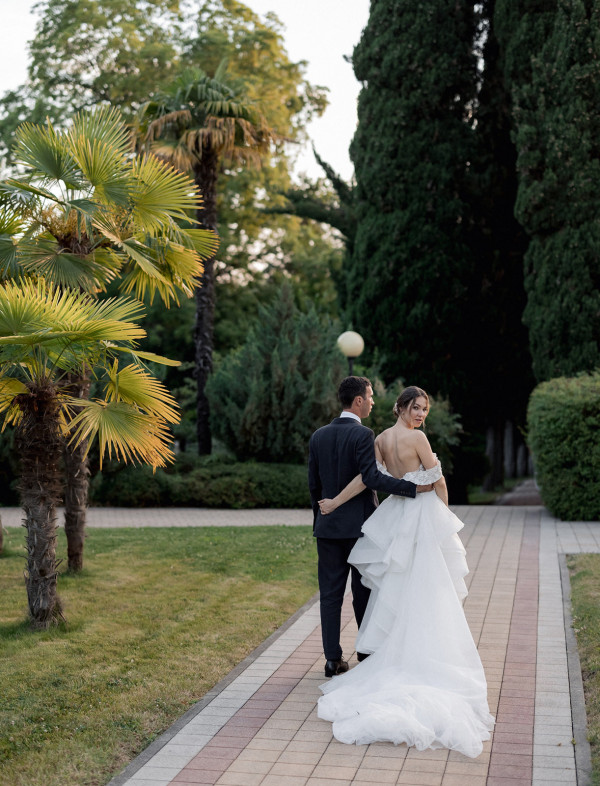 Свадьба на берегу у неба