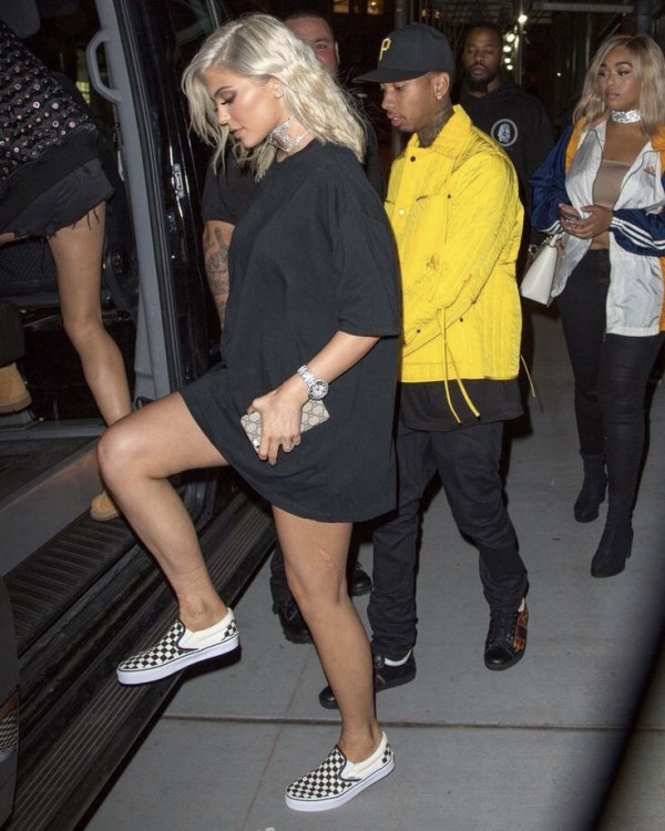 Небанальные кеды и кроссовки для удобного свадебного