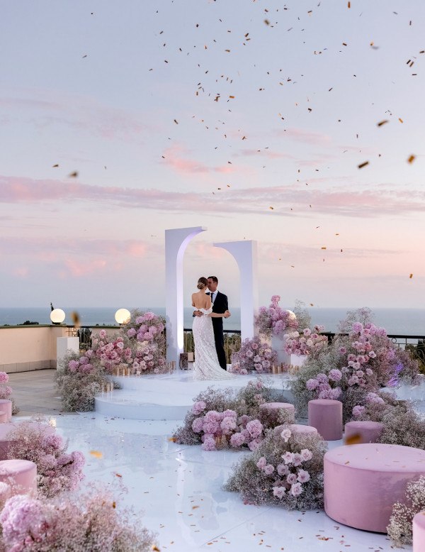 Свадьба на берегу у неба