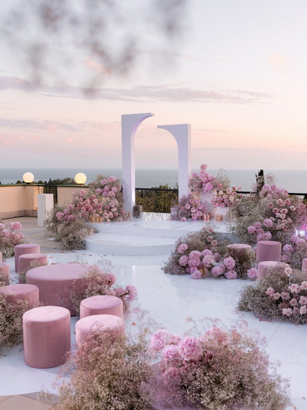 Свадьба на берегу у неба