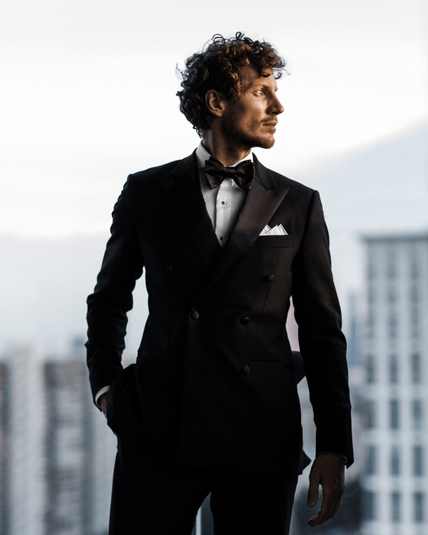 3 места, где купить костюм жениха в