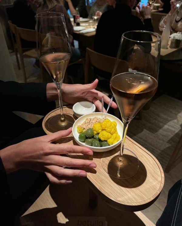 Как отметить девичник в Питере?