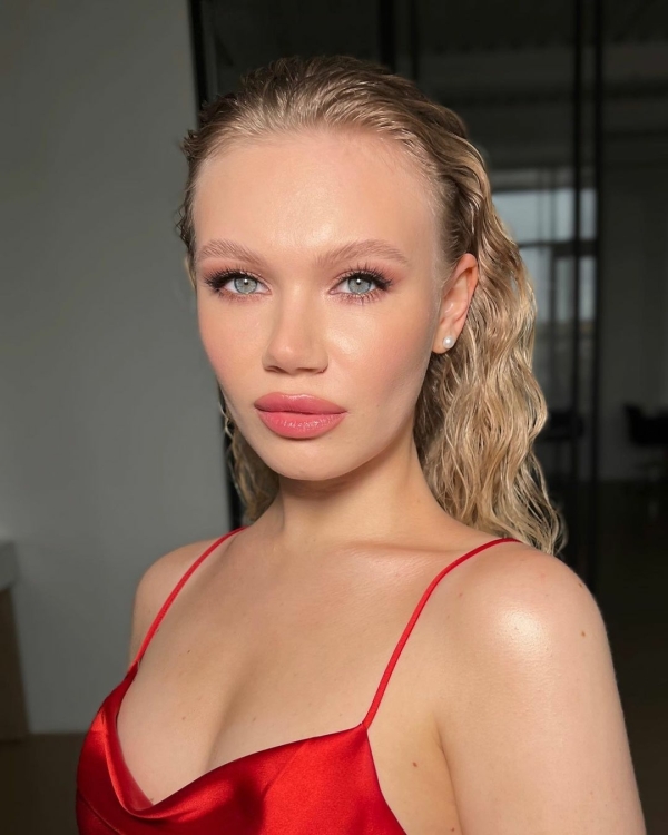 Как носить локоны в 2022?