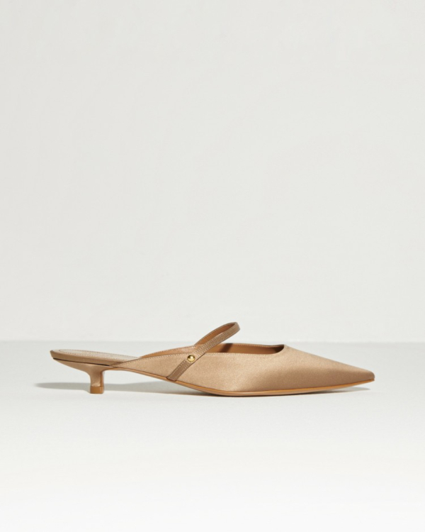 В каких мюлях выходят замуж самые стильные