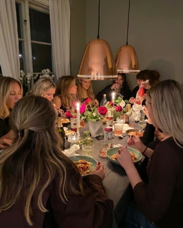 Как отметить девичник в Питере?