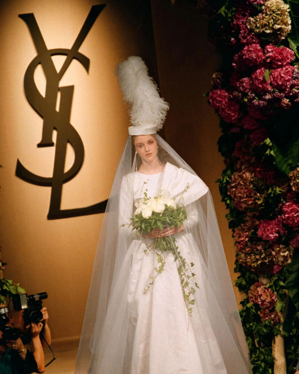 Свадебные платья Ива Сен-Лорана, которые вдохновят современных