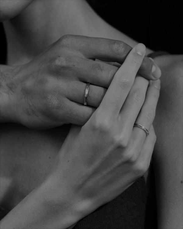 Где искать классические обручальные кольца в Питере?