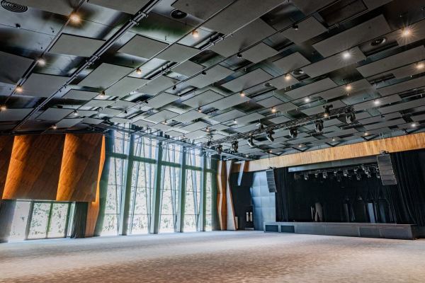 Площадки La Pino Hall