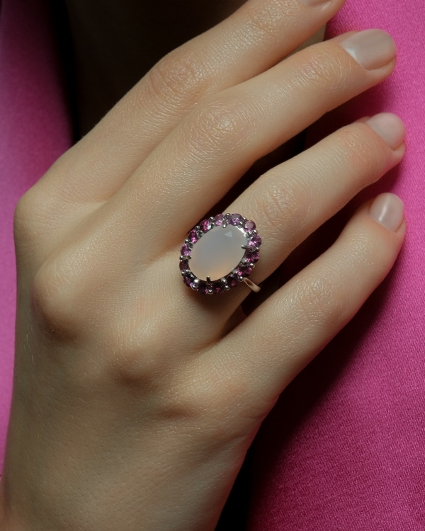 Где найти помолвочное кольцо с нестандартным дизайном?