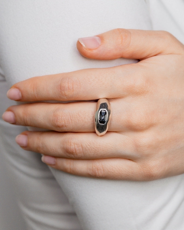 Где найти помолвочное кольцо с нестандартным дизайном?