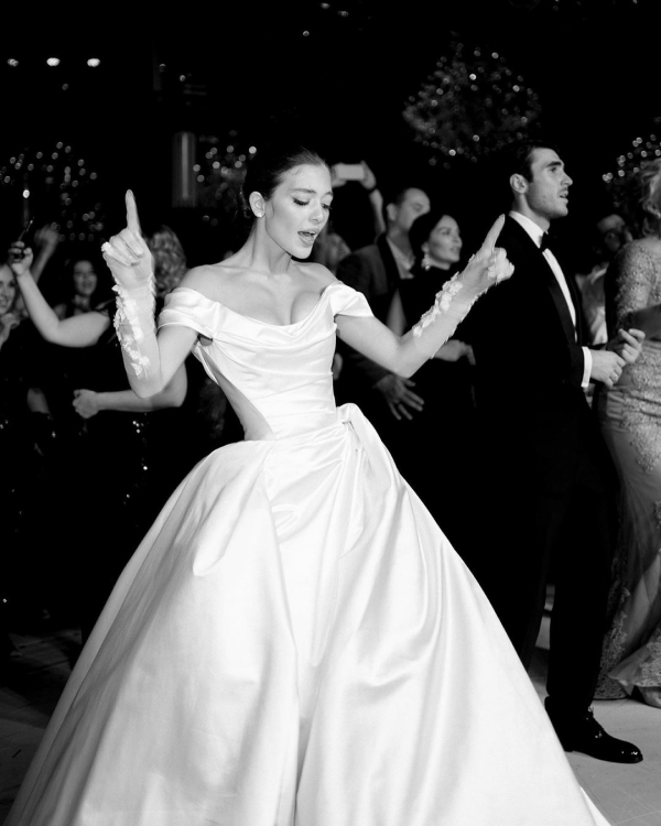 Что подарить на свадьбу: 30 красивых идей