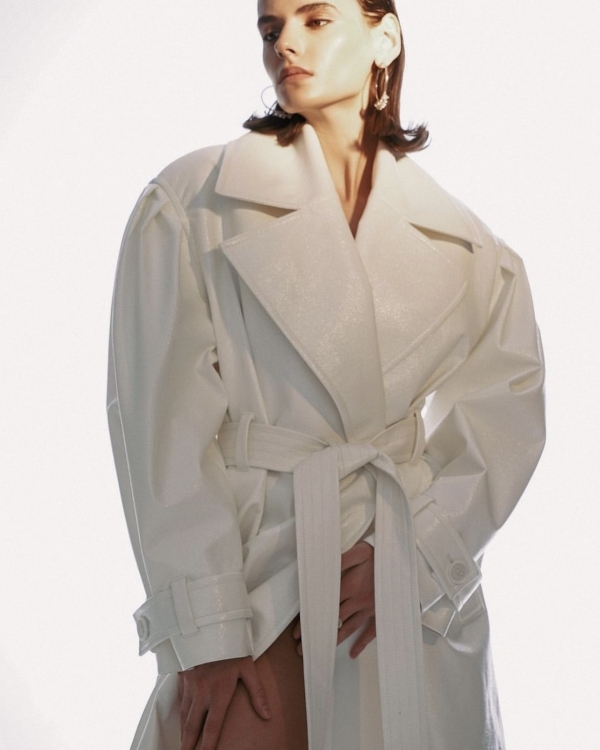 10 актуальных тренчей для образа невесты