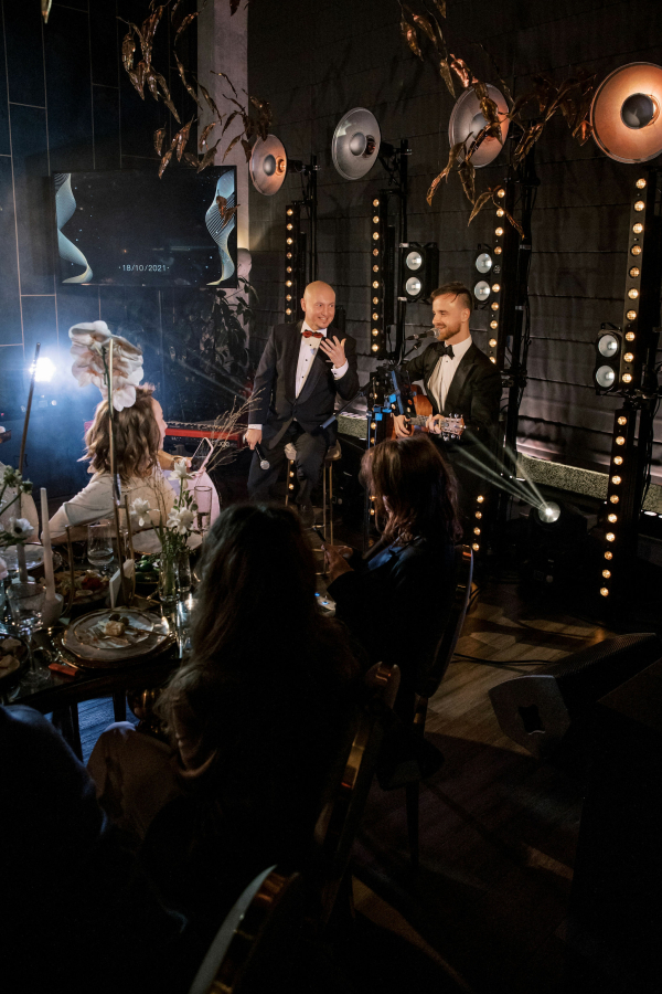 Ведущие Михаил Белянин