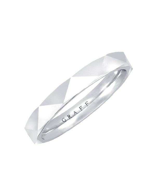 Где искать классические обручальные кольца в Питере?