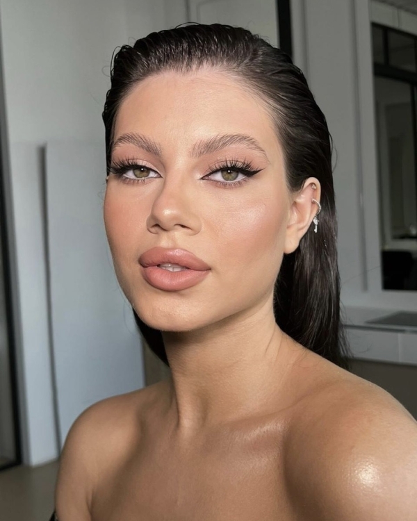 Как носить локоны в 2022?