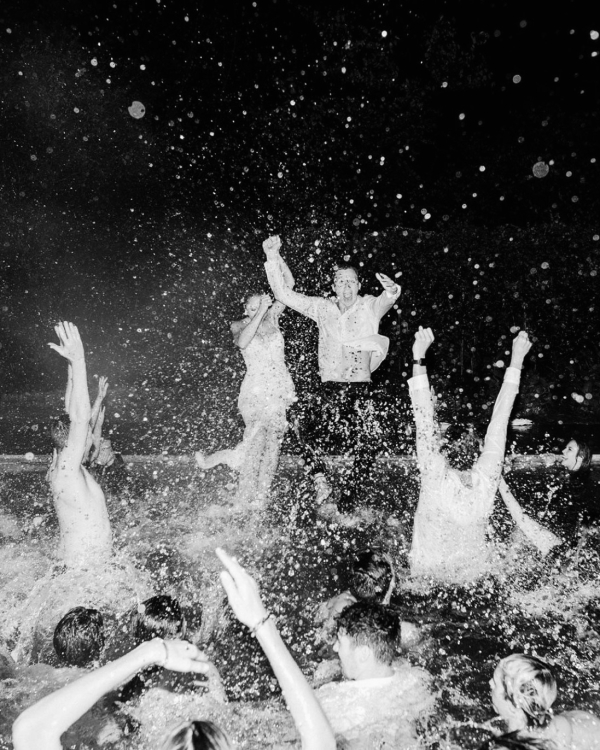 Как завершить свадебный день без салюта и