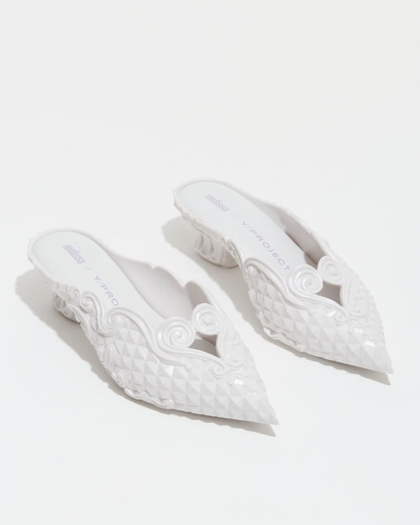 В каких мюлях выходят замуж самые стильные