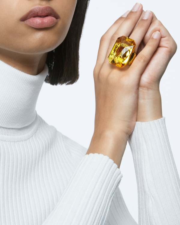 Где найти помолвочное кольцо с нестандартным дизайном?