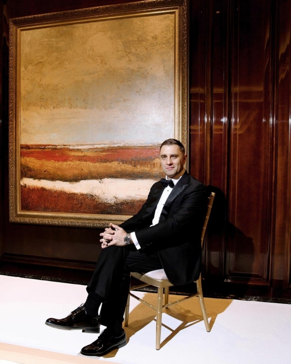 Ведущие Олег Савельев