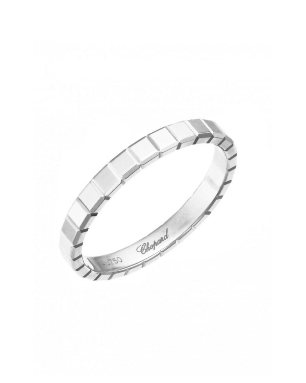 Где искать классические обручальные кольца в Питере?