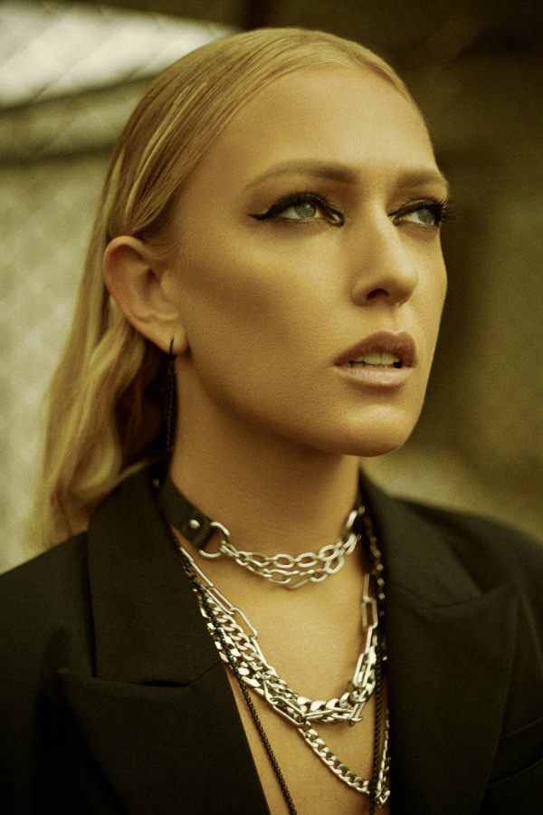 Диджеи Лена Зозуля