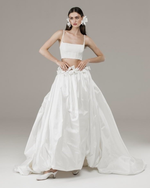 Как собрать свадебный образ в духе Жанны