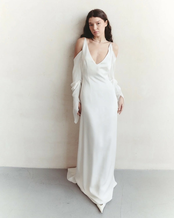 Осенняя свадьба: платья для невесты с длинным