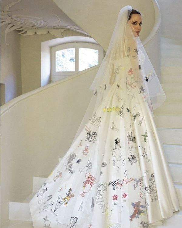 Джессика-Паркер в черном и Хлоя Севиньи в