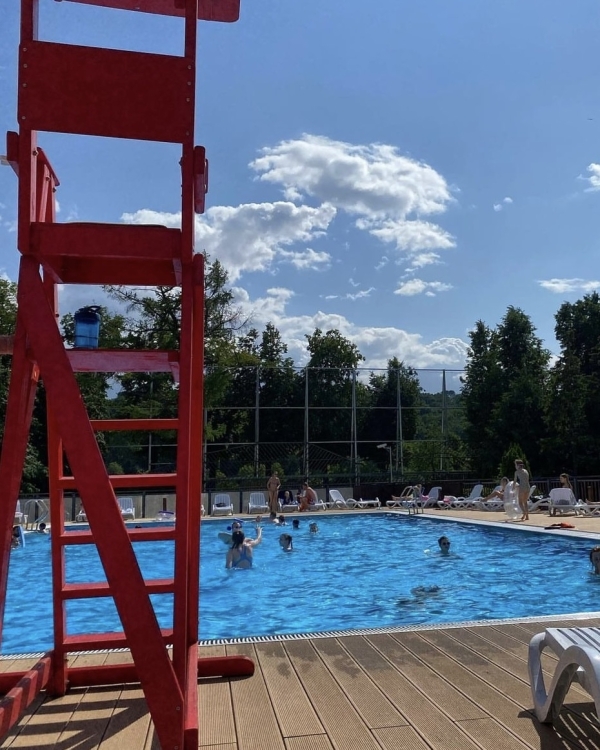 5 открытых бассейнов в Москве для летнего