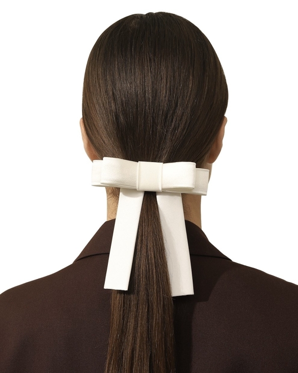 Как собрать свадебный образ в духе Жанны