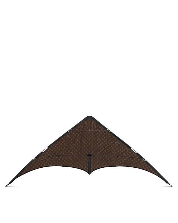 От лимитированных ракеток до дизайнерской надувной лодки: