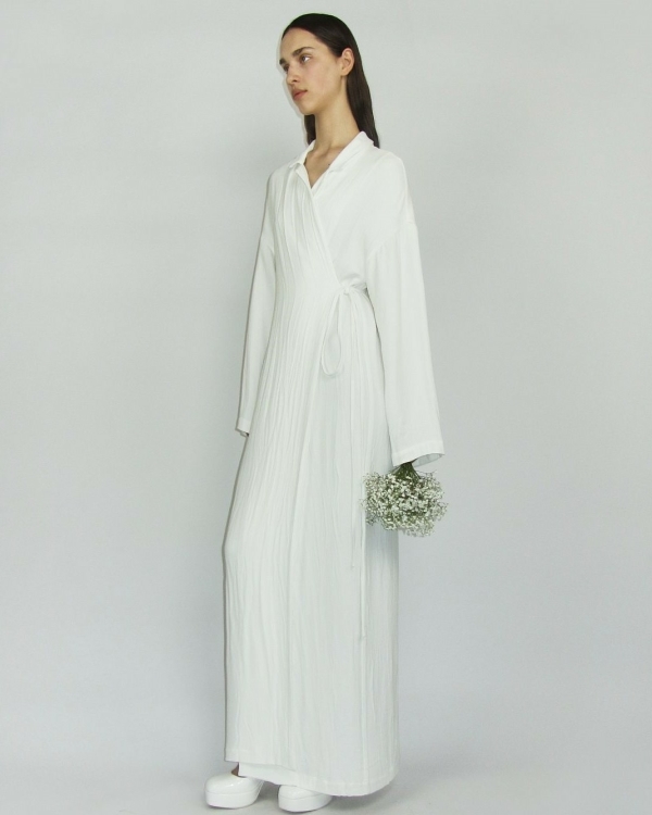 Осенняя свадьба: платья для невесты с длинным