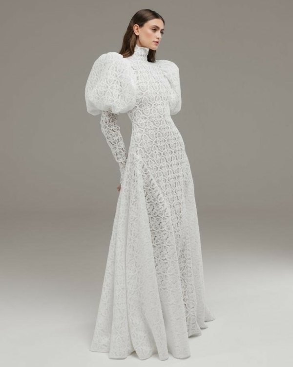 Осенняя свадьба: платья для невесты с длинным